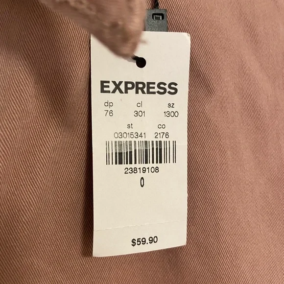 NWT EXPRESS SHORTS - Picture 2 of 3